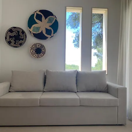 Niovi Villa *